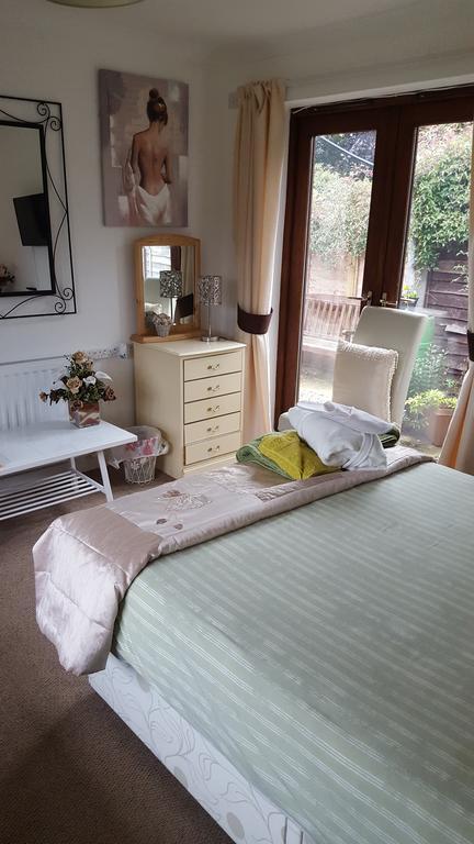 The Hideaway Suite Holiday Home Colchester Buitenkant foto